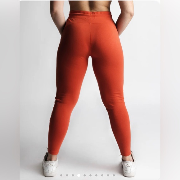 LYFTLYFE *NWT* Women's React Joggers, Cherry - Picture 3 of 9
